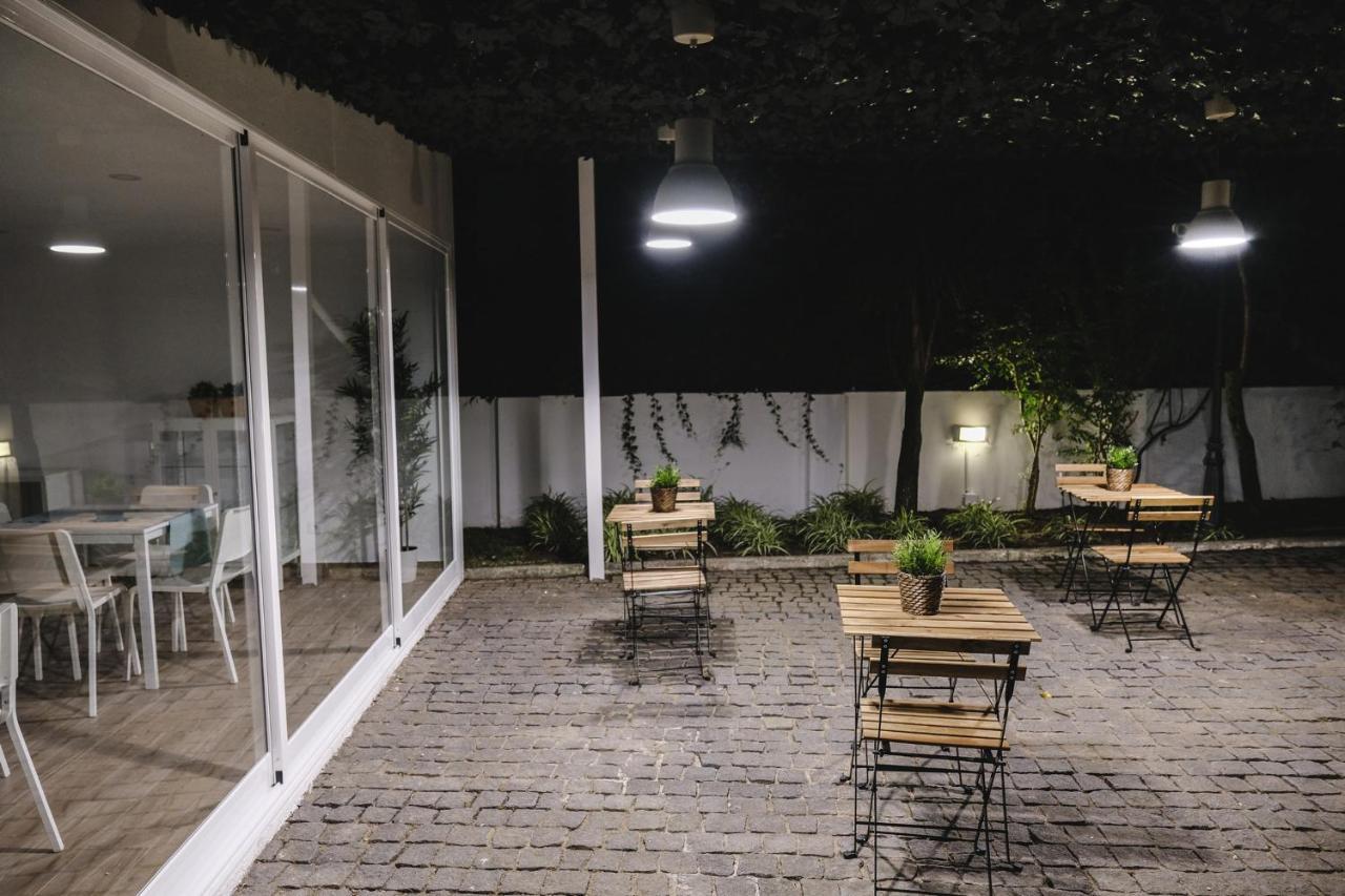 4U Lisbon VI Guesthouse Airport Екстер'єр фото