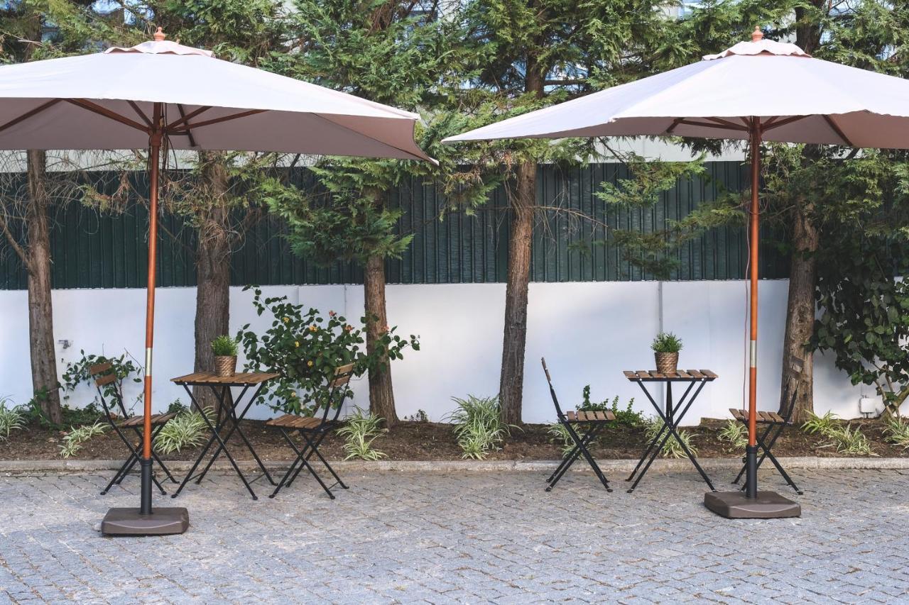 4U Lisbon VI Guesthouse Airport Екстер'єр фото