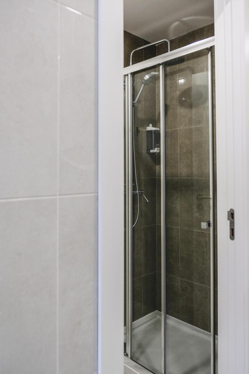 4U Lisbon VI Guesthouse Airport Екстер'єр фото